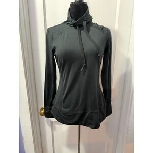 Layer 8‎ Performance Black Turtleneck Pullover in S